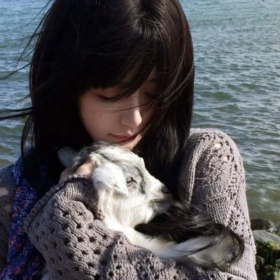 不是孤单一人2023